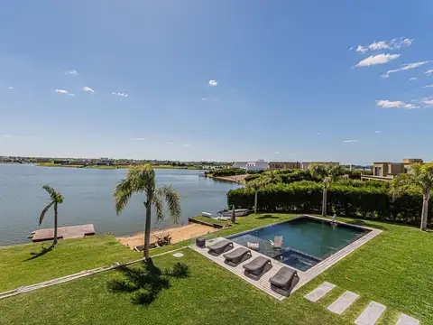 Casa premium a la laguna con piscina, spa y muelle – San Sebastián