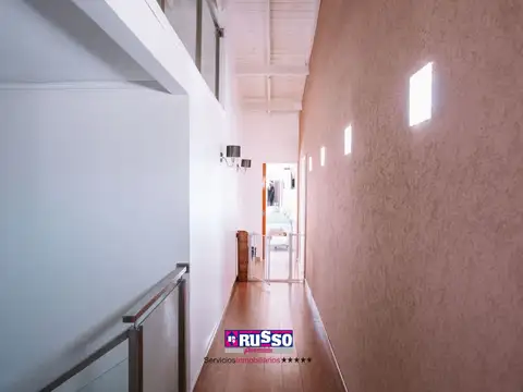 Depto Tipo Casa 4 ambientes con 3 baños