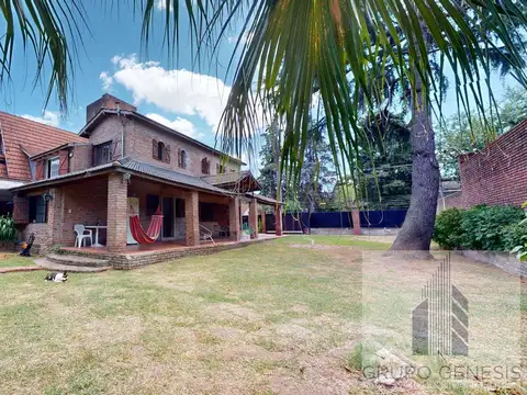 VENTA CASA/CHALET 6 AMBIENTES CON PILETA Y QUINCHO  - BARRIO LOPEZ CAMELO
