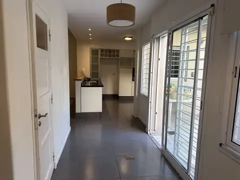 Casa en Alquiler con 1 cochera