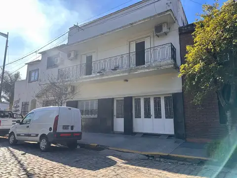 CASA EN ALQUILER – BARRIO CANDIOTI SUR.