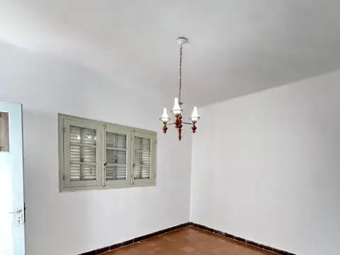 Casa 3 ambientes con 1 baño