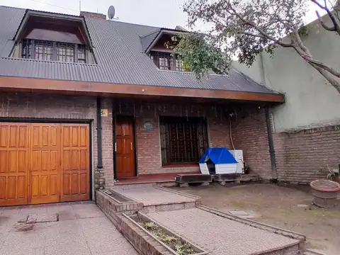 VENTA CASA 6 AMB PILETA PARQUE JOSE C PAZ CREDITO