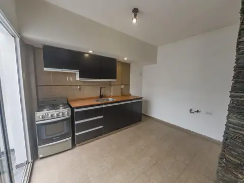 Departamento en Alquiler con 1 cocheras