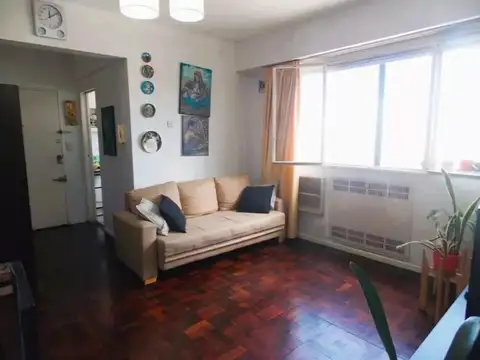 Juan Domingo Peron 1730 , Piso 17