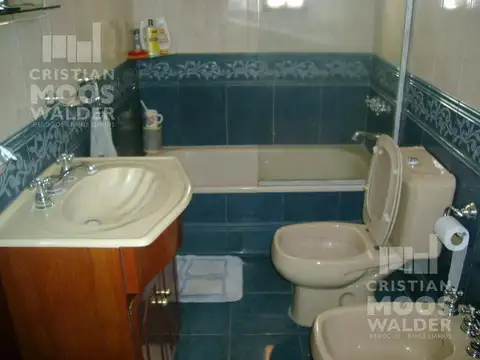 Casa 4 ambientes con 1 baño