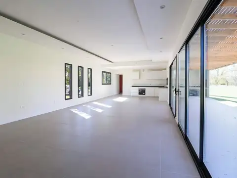 CASA EN VENTA 4 AMB FINANCIACION -LA ELINA LUJAN