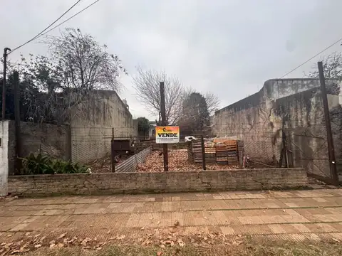 Lote en venta - 243 m2 en Villa Ballester