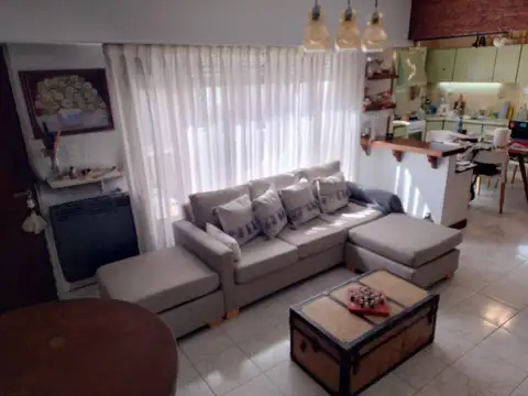 Depto Tipo Casa en Venta en San Isidro Vias / Libertador, USD 168.000
