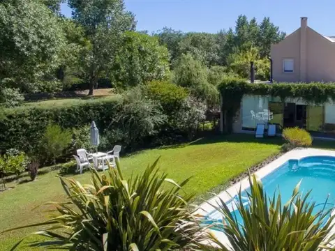 Casa 5 ambientes con 3 baños