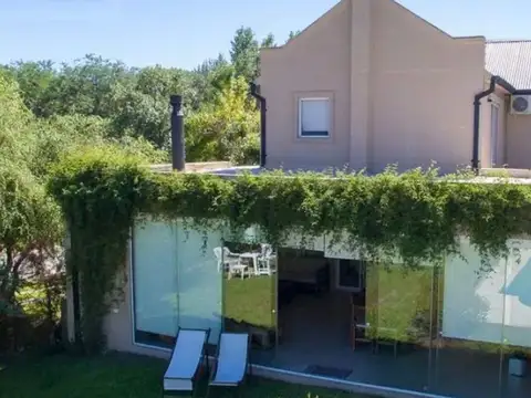Casa en Alquiler de 3 dormitorios