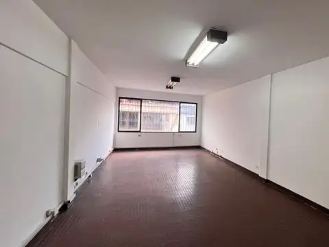 Oficina en Alquiler en Moron Sur, $ 370.000