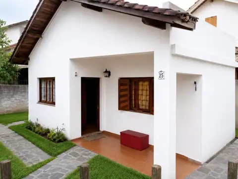 Casa de 3 dorm, en GARIN con jardin, pileta y parrilla