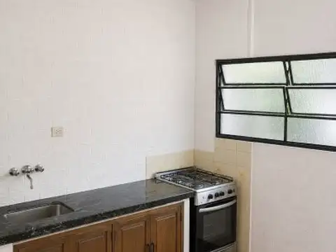 Casa de 3 dorm, en GARIN con jardin, pileta y parrilla