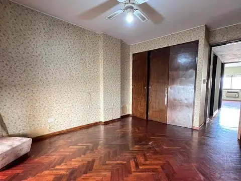 Departamento 6 ambientes con 4 baños