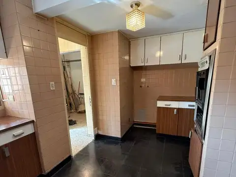Departamento 6 ambientes con 4 baños