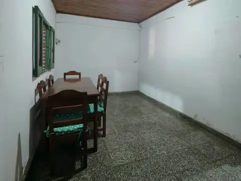 CASA EN VENTA - AVENIDA SARMIENTO N° 682