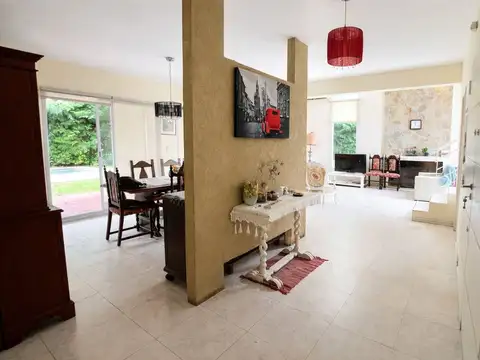 Casa en Venta con 1 cochera