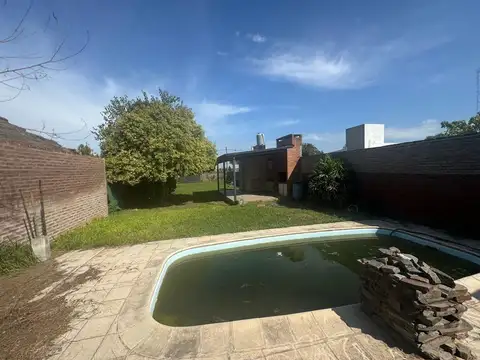 Quincho con pileta en Sauce Viejo