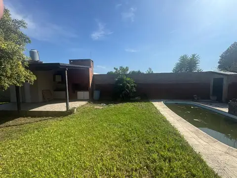 Quincho con pileta en Sauce Viejo