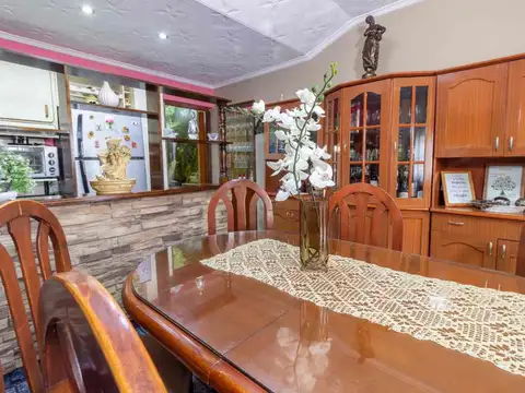 Depto Tipo Casa 4 ambientes con 1 baño