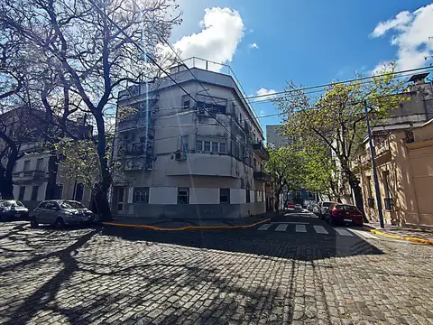 Departamento 3 ambientes al Frente 2º piso por escalera - Caballito