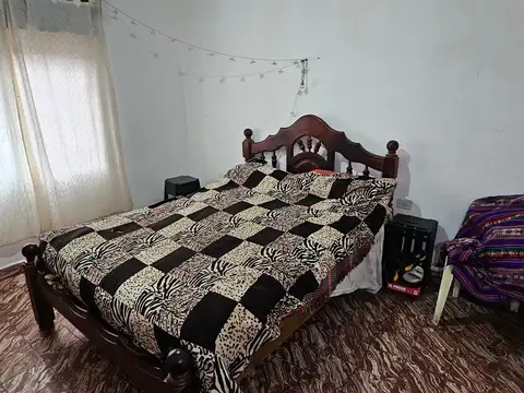 Casa 6 ambientes con 1 baño