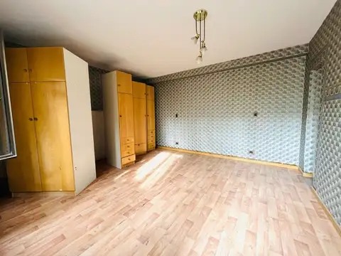 CASA EN ESQUINA 3 DORMITORIOS BARRIO PUEYRREDON.