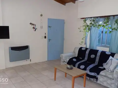 Casa 2 ambientes con 1 baño