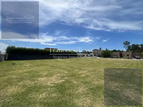 Terreno en Venta de 849,0 m2