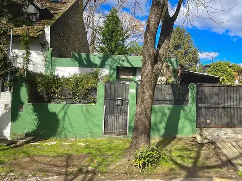 Casa en venta con lote propio 255m² · Bajo San Isidro · Potencial PB 2 pisos