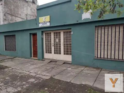 Casa en venta - 3 dormitorios 1 baño - 450mts2 - Ensenada