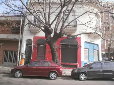 PH de tres ambientes con dependencia, terraza, sin expensas.