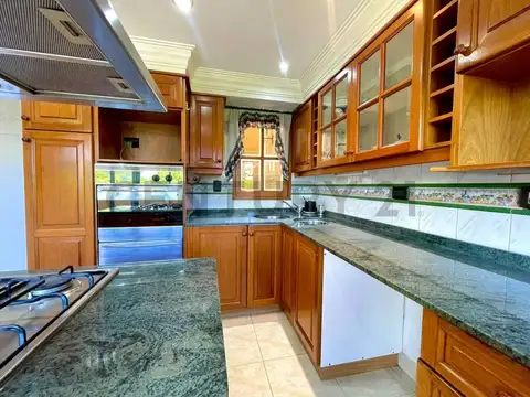 Venta de Casa 4 AMBIENTES Con LOCAL en Villa General Mitre, Capital Federal