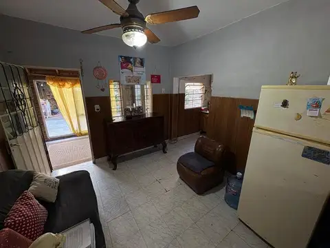 Casa 4 ambientes con 1 baño