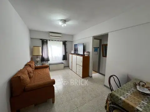 FRAY CAYETANO RODRIGUEZ Y AV. GAONA - FRENTE 42 M2 IMPECABLE TODO SOL