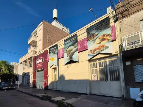 Local en Venta 70 años