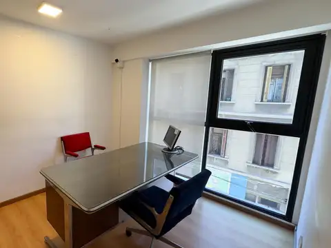 Oficina 4 ambientes con 3 baños