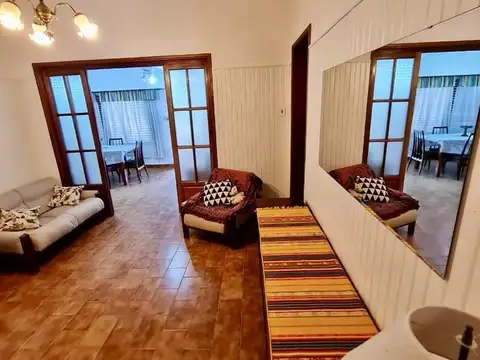 Casa 4 ambientes con 1 baño