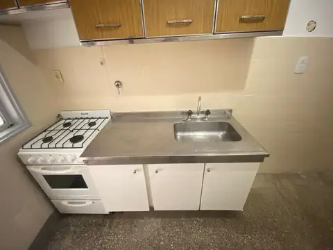 9 De Julio 813 , Piso PB