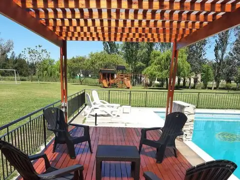 Casa en Venta con 2 cocheras