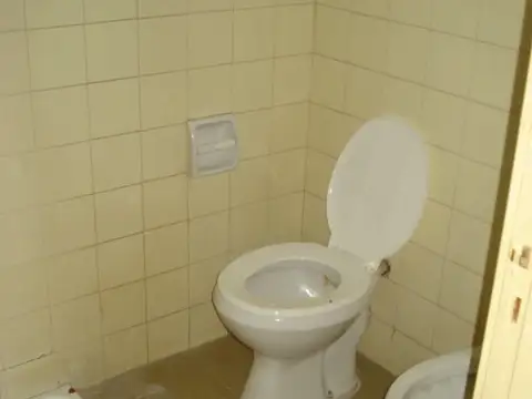 DEPARTAMENTO DE UN DORMI, AMPLIO Y LUMINOSO, CONSULTE.