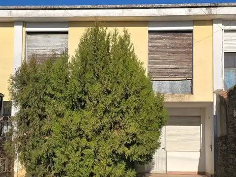 (Km 43) B Mercedez Benz Alippi 144 Entre Petrone y Carriego