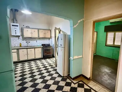 Casa 6 ambientes con 1 baño