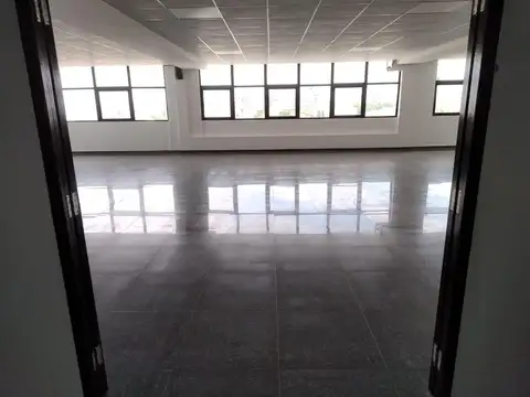 Oficina en Alquiler al Sur