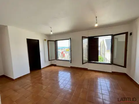 Pasaje peatonal 100