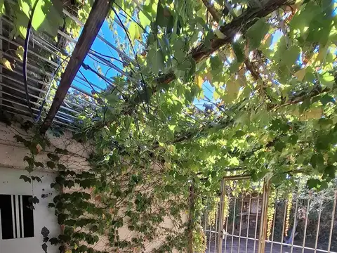 Alquiler Casa Amoblada 2 Habitaciones en España al 500, Pergamino, Buenos Aires