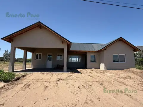 Casa a estrenar en barrio Don Felipe