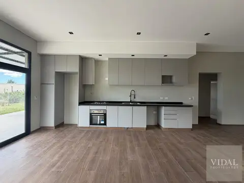 Casa en Venta al Este