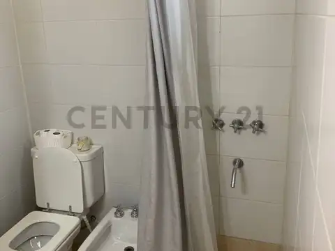 Emilio Jofré 100, Piso 0
